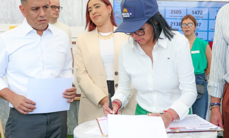 Delcy Rodríguez firmó Ley del Régimen Especial de Arrendamiento de Inmuebles Destinados a Vivienda