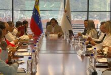 Ministerio de Transporte evalúa proyectos para potenciar la movilidad nacional
