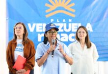 Mandataria Delcy Rodríguez entrega en Caracas viviendas rehabilitadas tras doble sismo