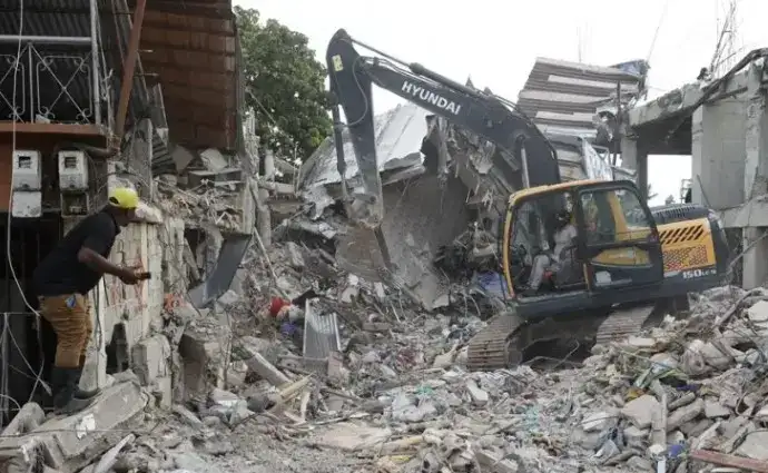 Aumenta a 321 la cifra de fallecidos por el devastador terremoto en Colombia