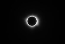 ¿Ilusión óptica o el cielo al revés? Así veremos el próximo eclipse solar