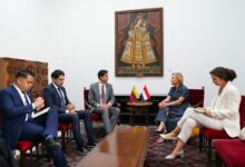 Venezuela revisa agenda bilateral con Países Bajos, Polonia y Serbia