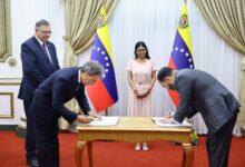 Presidenta Delcy Rodríguez firma memorando de entendimiento con multinacional TotalEnergies E&P