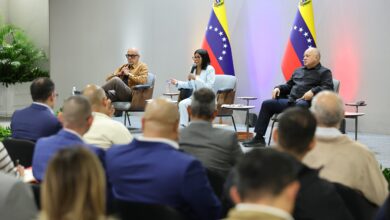Presidenta Rodríguez evaluó con gobernadores, alcaldes y alto mando político avances de proyectos regionales