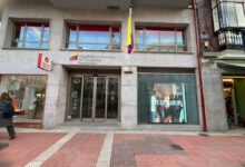 Embajada de Venezuela evalúa convenios de becas para educación superior en España