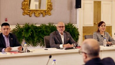 Gobierno venezolano y exdiputados de oposición reanudan ciclo de diálogo