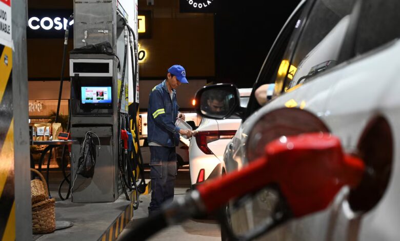 Bolivia eliminará subvención de combustibles en 2027 tras acuerdo con el FMI