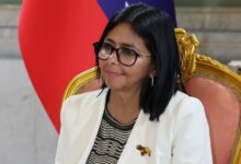«Seguimos trabajando para que se levanten las sanciones contra Venezuela»: presidenta Delcy Rodríguez