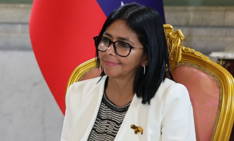 «Seguimos trabajando para que se levanten las sanciones contra Venezuela»: presidenta Delcy Rodríguez