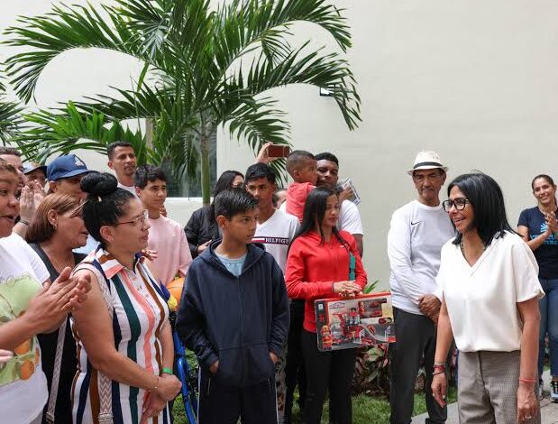 Presidenta Delcy Rodríguez lideró entrega de 339 viviendas rehabilitadas en Caracas , Aragua y La Guaira