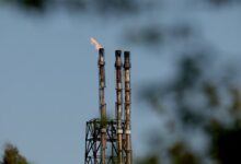 Los precios del petróleo bajan ante las señales de diálogo entre Estados Unidos e Irán