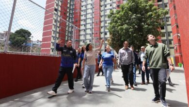 Gobierno venezolano otorga financiamiento a 35 condominios para rehabilitación de edificios y viviendas