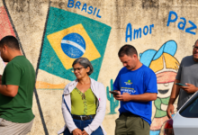 Flávio Bolsonaro encabeza el escrutinio de las presidenciales en Brasil
