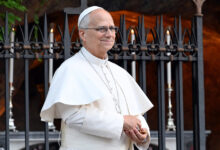 El papa León XIV será sometido a intervención quirúrgica urgente