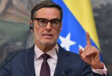 Canciller Plasencia rechaza declaraciones de su par uruguayo Mario Lubetkin contra Venezuela